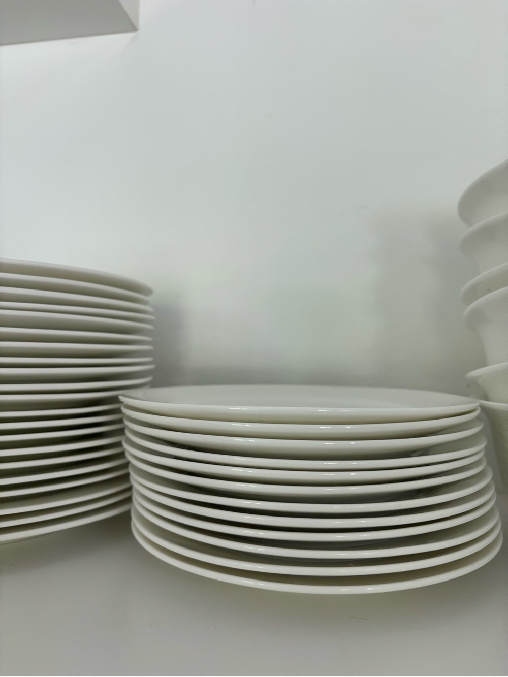 12 Mikasa Our table sawyer Classic White dessert / bread plates